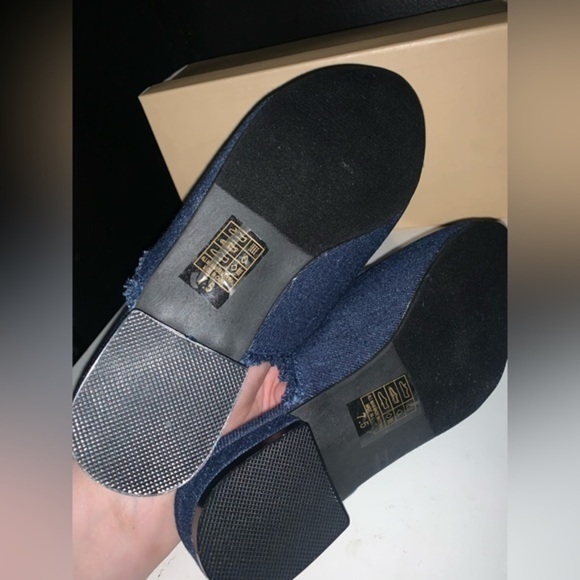 NWT And in box Yoki denim mule flats with rosé embroidery size 7.5 - Picture 6 of 7